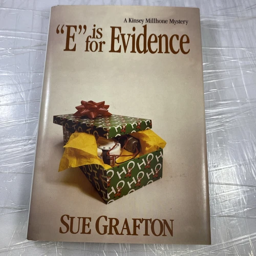 Kinsey Millhone Alphabet Mysteries Ser.: E Is for Evidence : A Kinsey Book Club