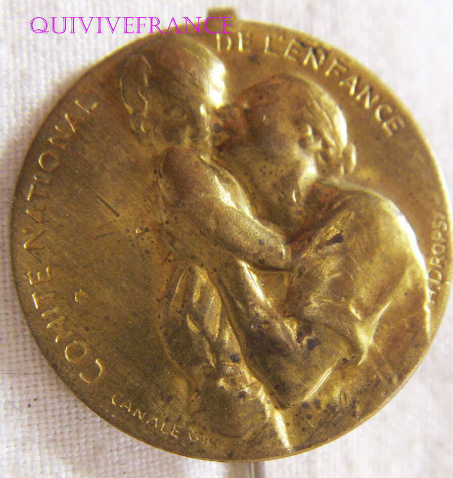 Médaillette Badge – Comité National De L’Enfance – Insigne France 1914-1918