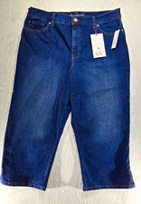 Gloria Vanderbilt Amanda Capri Blue Medium Wash Stretch Slimming 5-Pckt 14 -0330