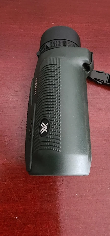 VORTEX SOLO 10X25 MONOCULARS. BLACK.W/CASE.GREAT CONDITION. WORKS - Image 3 of 4
