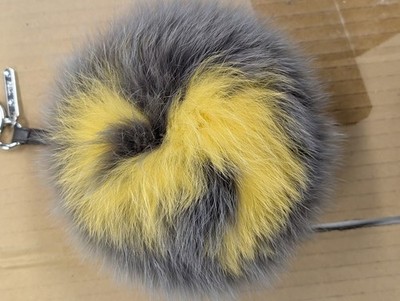 FENDIポンポンチャーム☆イニシャルS（グレー、イエロー） FENDI Fur Bag Charm Keychain Pom Pom Initial S Gray Yellow From