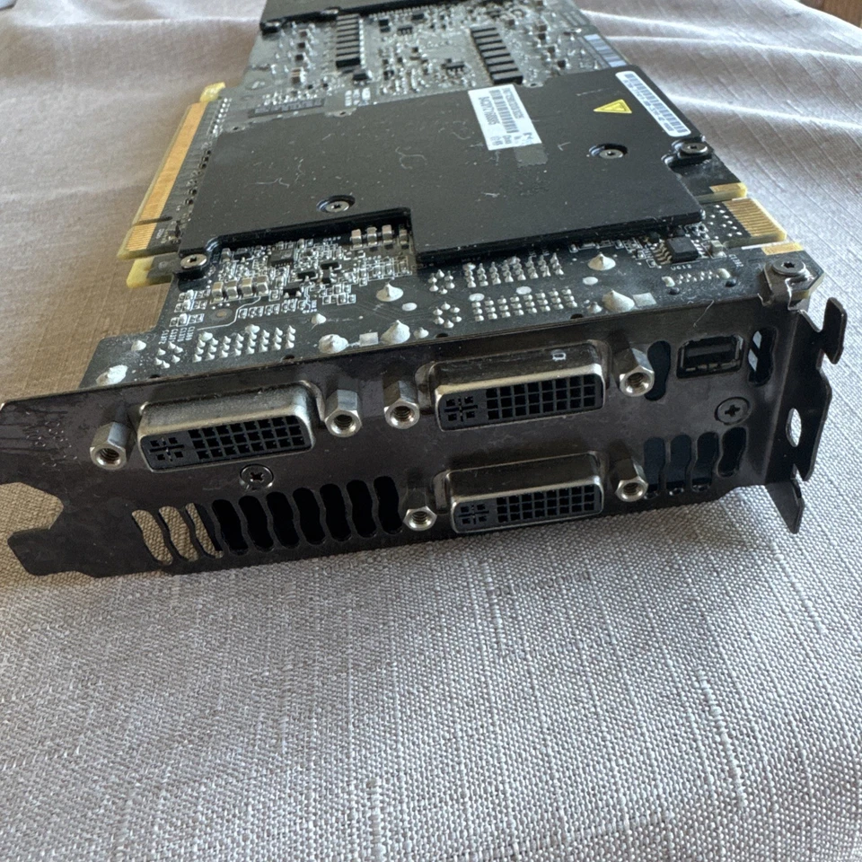 ASUS GeForce GTX 590 3GB GDDR5 PCIe Graphics Card - Image 3 of 4