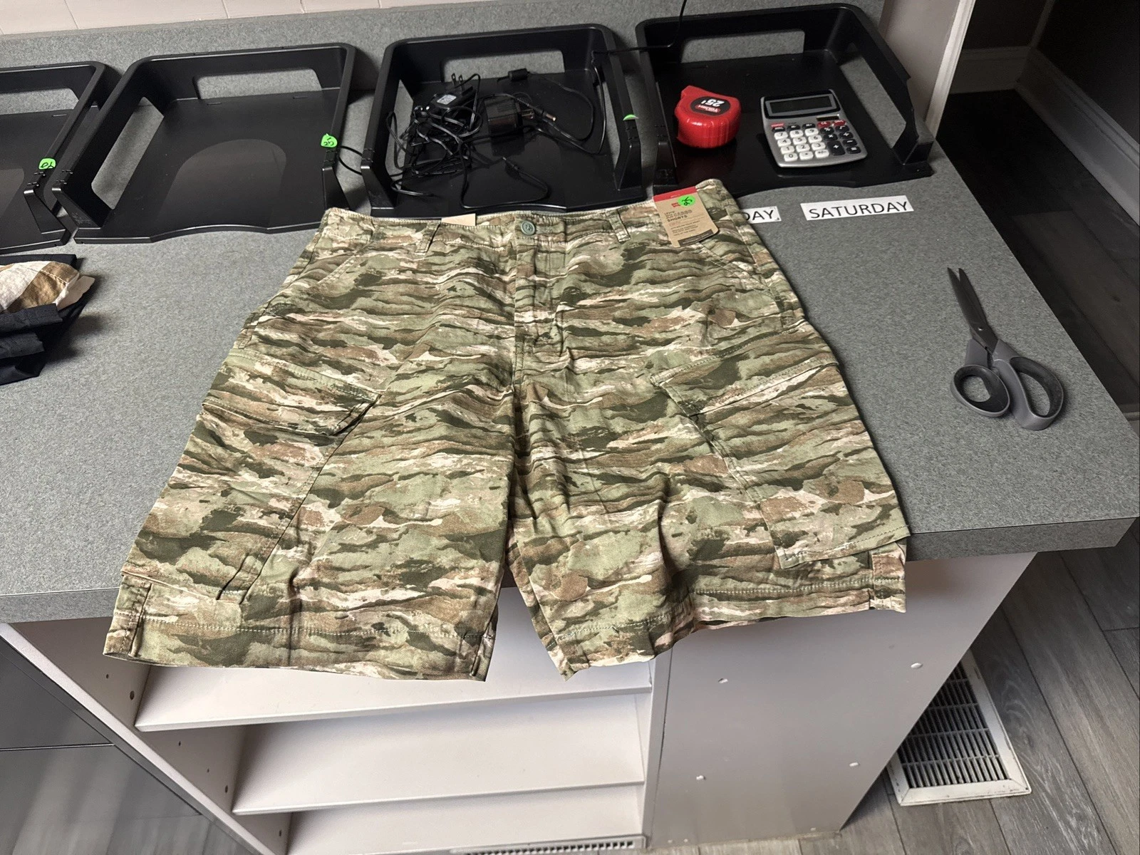 Levis XX Cargo Shorts Men’s 36x9 Green Camo MSRP $50