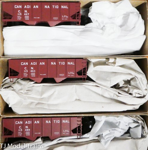 Tolvas gemelas Accurail HO #8145 Canadian National USRA (paquete de 3) de plástico | Zustand: New