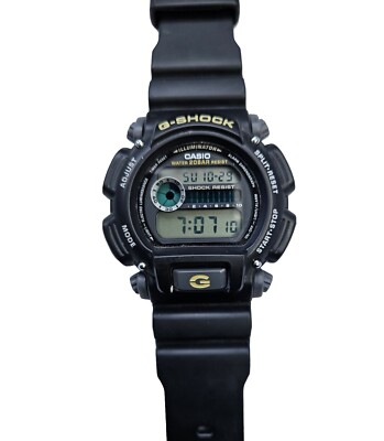 Pre-owned G-SHOCK Casio 3232 DW-9052 Water Resist 20BAR Shock