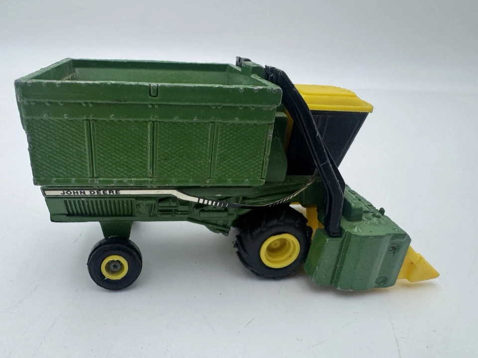 🚜  ERTL John Deere Cotton Picker Green 1/80 - Image 2 of 4