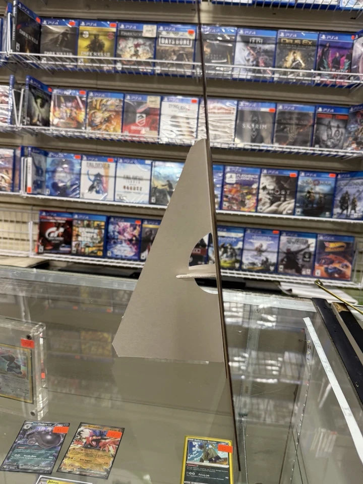 Silent Hill 2 Countertop Standee B - Image 2 of 4