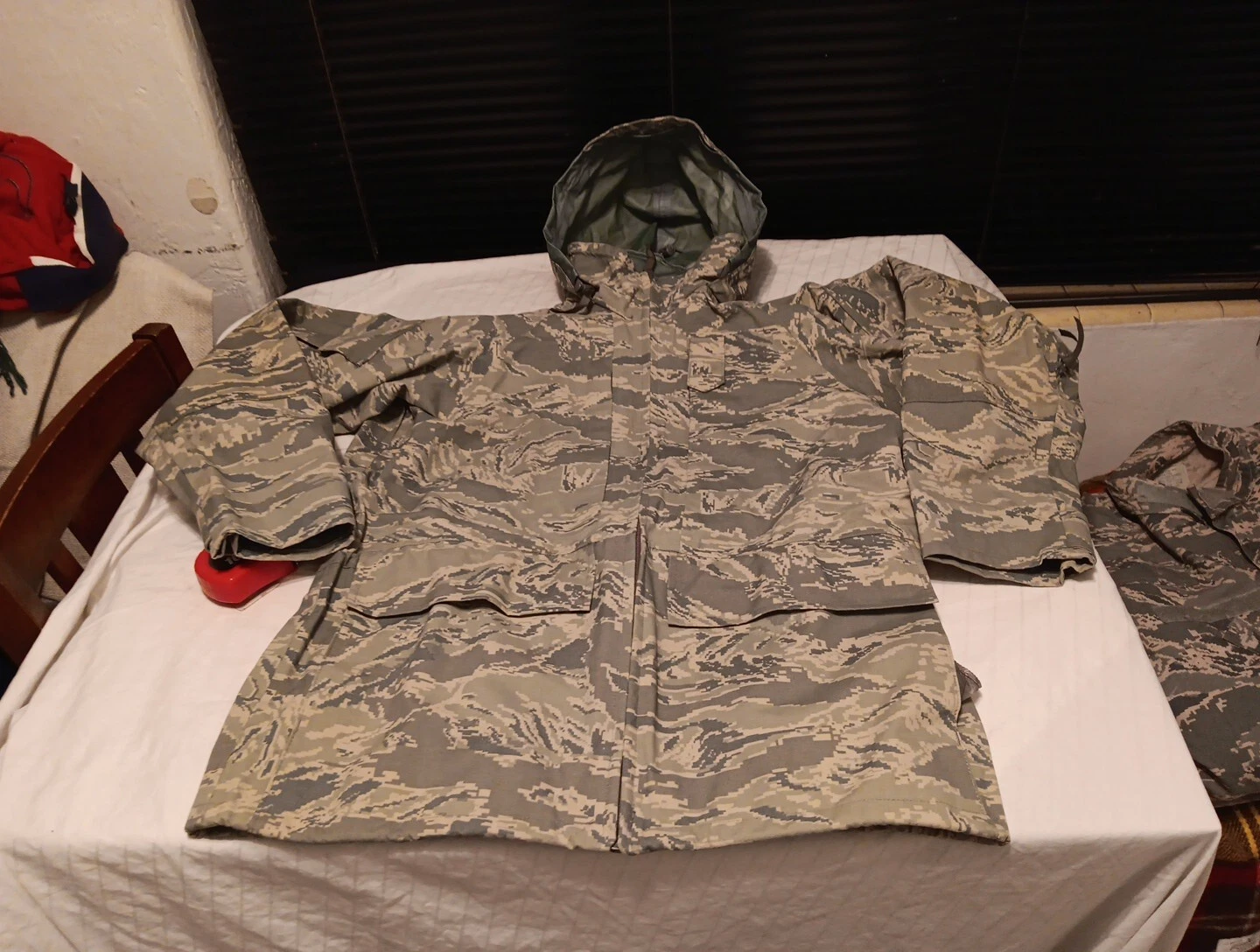 Barrier Wear All-Purpose Parka Environmental Camo Military Jacket Sz Med Regular