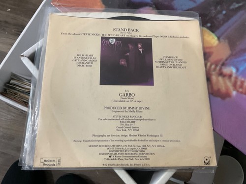 Gem mint Stevie Nicks - Stand Back/ Garbo 7" 45 Vinyl w/ Sleeve 7-99863 - Picture 2 of 2