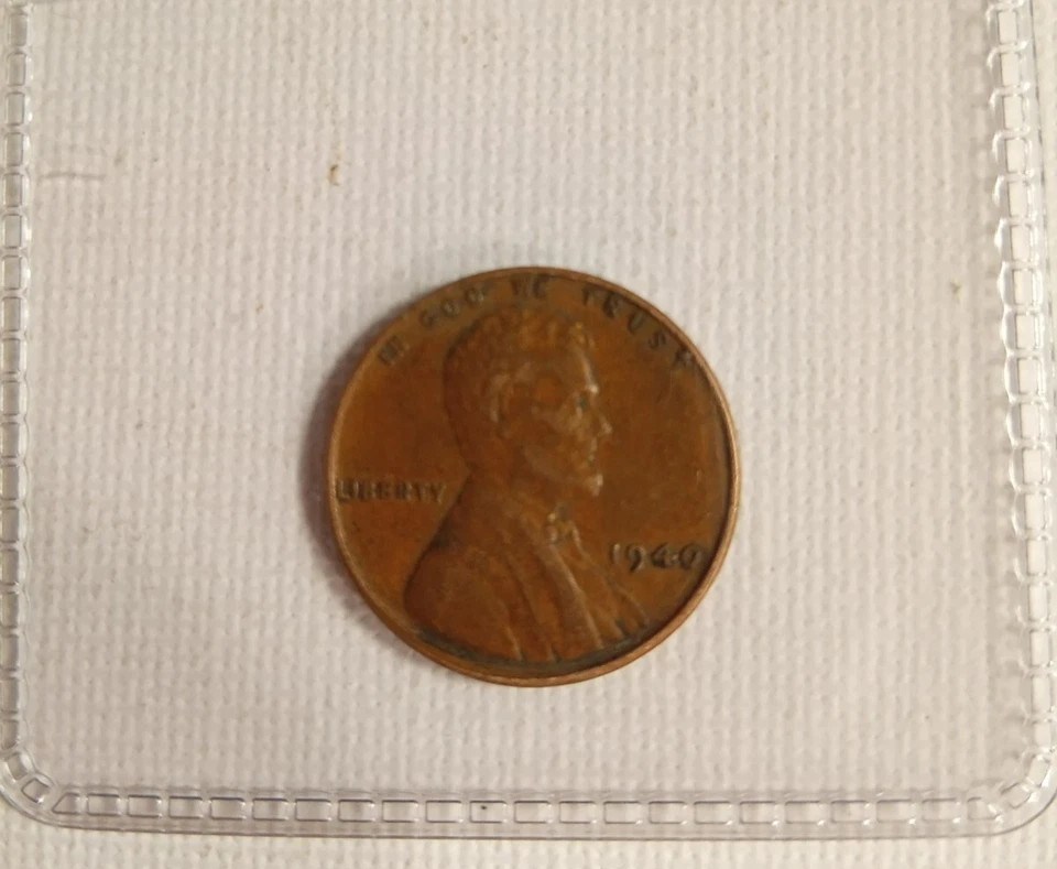 1940 Lincoln Cent Struck Through Error-Lowercase t in Trust-No Mint Mark - Image 3 of 4