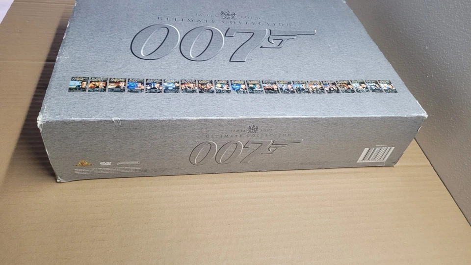 JAMES BOND 007 Ultimate Collection Region 4 Boxset 20 DVDS 40 Disc Box Set 2000 - image 4 of 4