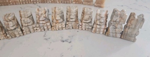 Vintage Marble 32 Pieces Soapstone Ivory and Beige Chess Vantage SET. - Picture 5 of 5