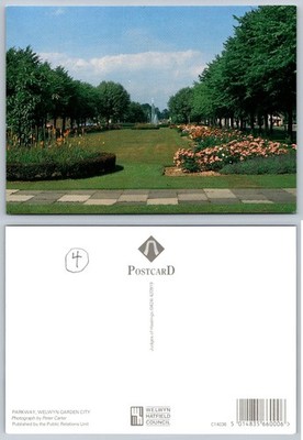 Welwyn Garden City Parkway Fountain & Gardens Postcard UK