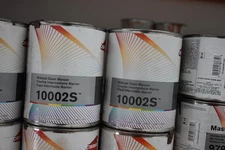 Cromax ChromaBase MasterTint 10002S Midcoat Clean Maroon Quart by Axalta