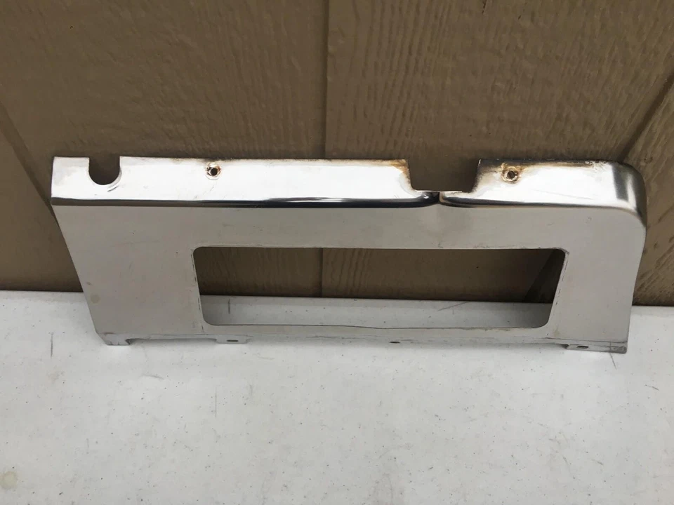 1985-1989 Lincoln Town Car front fender rocker panel chrome - Image 3 of 4