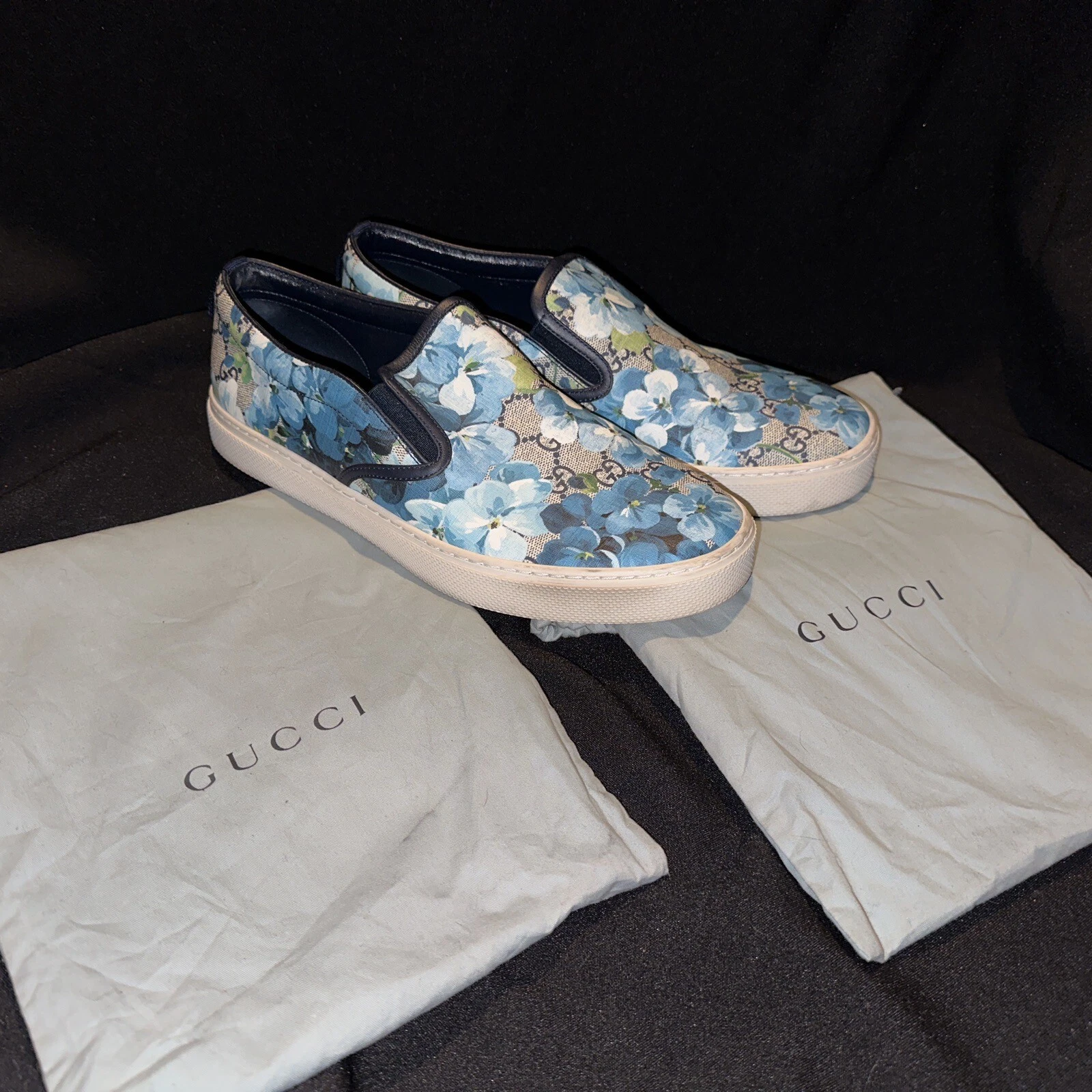 Baskets à enfiler fleur bleue imprimé toile Gucci GG Supreme 