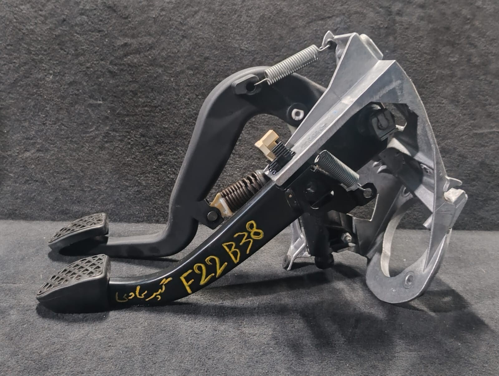 BMW 1 2 3 4  F20 F21 F22 F30 F31 F32 COMPLETE BREAK PEDAL CLUSTER - 68606444