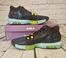 Nike LeBron Witness VIII Size 10 Men's Basketball Shoes FB2239-402