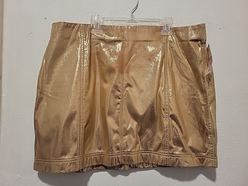 NWT Women's Wild Fable Mid-Rise Mini Skirt Champagne Color