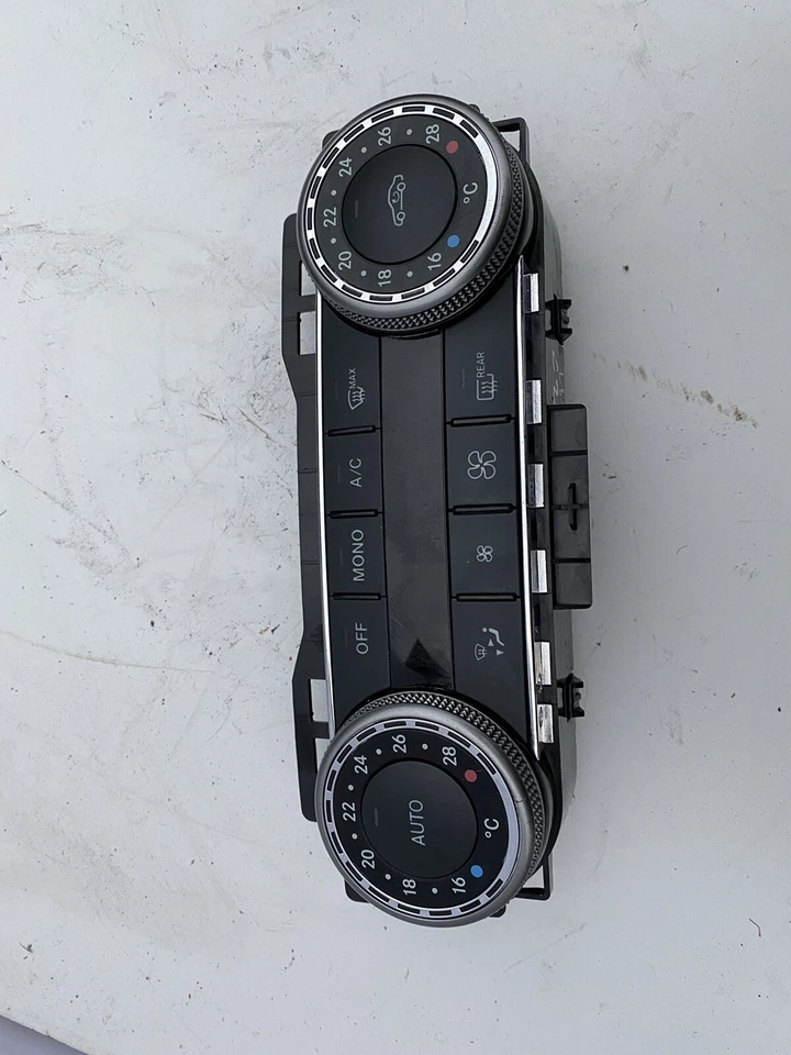 Mercedes C CLASS CLIMATE CONTROL A2048309885 2008 W204 C220 CDI AUTO - Image 2 of 4
