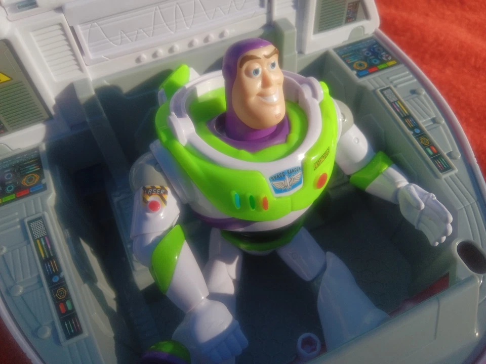 Disney Toy Story Buzz Lightyear Star Command Spaceship Lights & Sound WORKS - Image 2 of 4