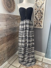 Windsor monochrome, zigzag pattern, sleeveless, relaxed fit, lightweight size M