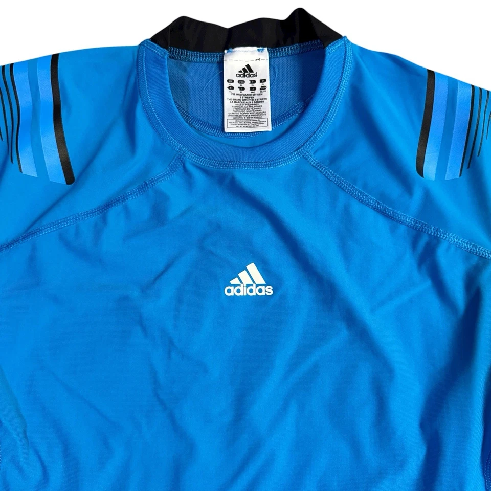 Camisa Adidas Techfit Climalite Climacool manga curta compressão azul masculina GG - Imagem 2 de 4
