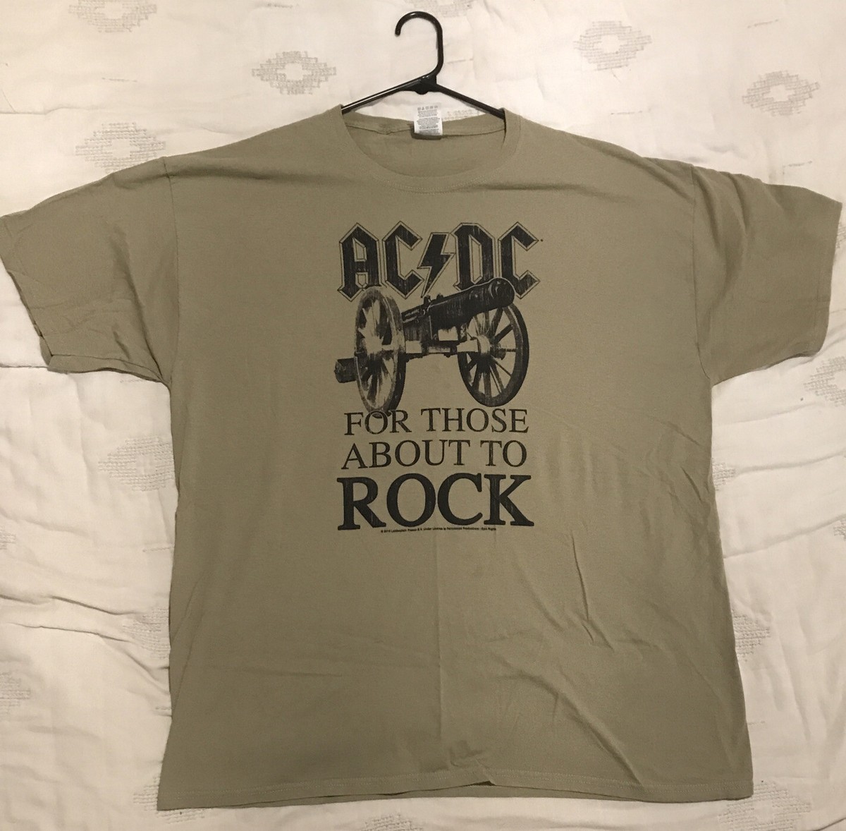 【AC/DC ロックT】For Those About To Rock Amazon.com: AC/DC For Those About To Rock Cannon T-Shirt