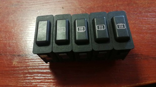 BMW 5 (E34) 1995 Schalter Scheibenheizung 1391749