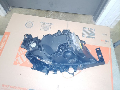 2006 - 2008 BMW 325i 328i 330i 335i M3 LEFT/DRIVER HID AFS HEADLIGHT OEM(TINTED) - Picture 7 of 9