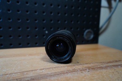 (L) Sigma UC Zoom 28-70mm 1:3.5-4.5 52mm Lens