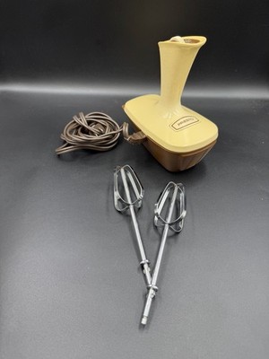 Presto Natural Grip Hand Mixer 03700 with Beaters Vintage 70s-Tested and works!