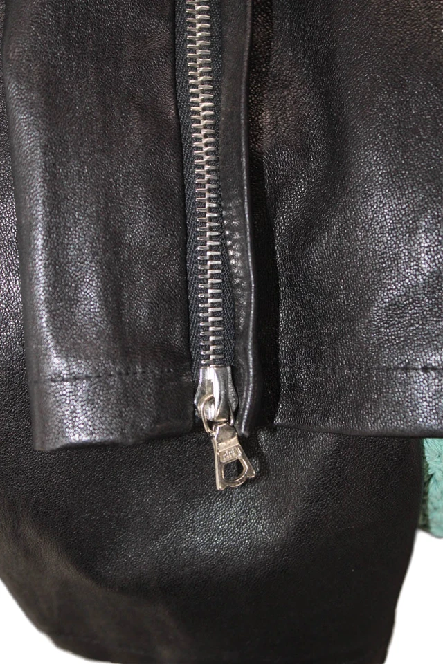 Pantalones cónicos de tiro medio de piel de cordero negros talla L The Row para mujer Foto 4 de 4