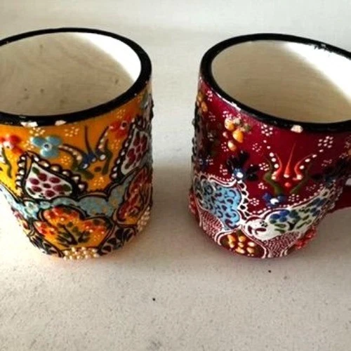 Juego de 4 tazas de café de cerámica pintadas a mano | Diseño artesanal vibrante y colorido Foto 3 de 4