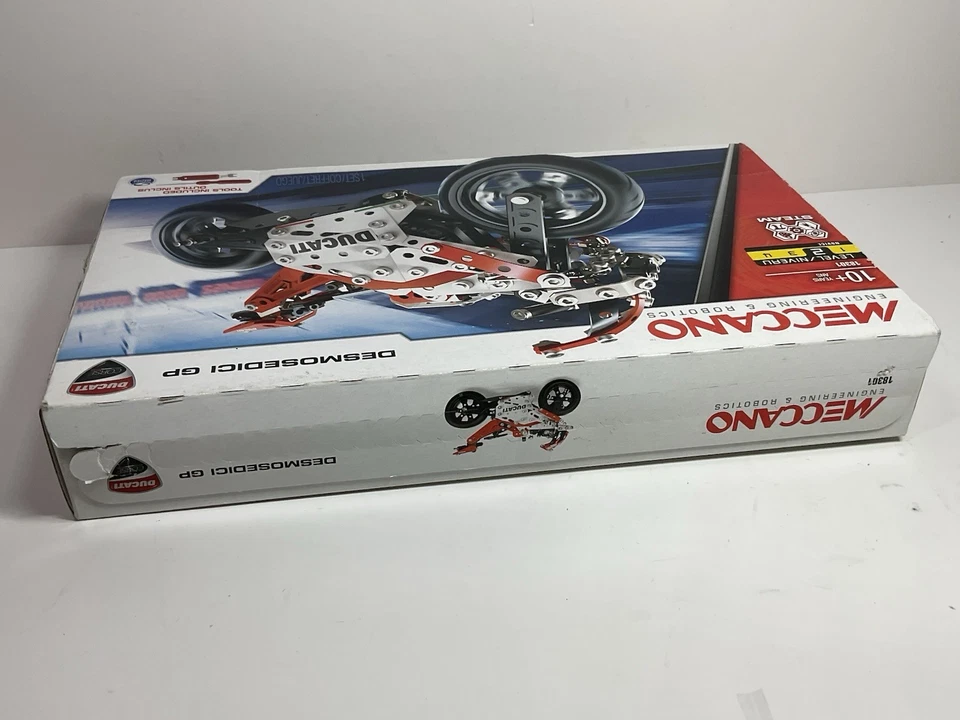 Meccano Ducati Desmosedici GP Motorcycle Building Set/Construction Toy NEW - Image 3 of 4