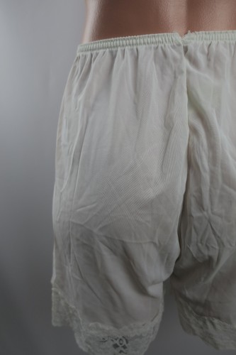 Vtg LORRAINE Sz Small Slip Shorts Bloomers Nylon Lace Off White Lingerie USA - Imagen 9 de 10