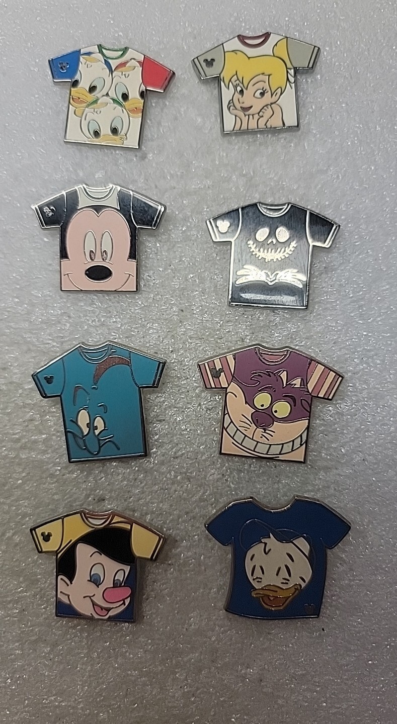 Disney 2011 Hidden Mickey T Shirt Complete 8 Pin Set Cast Lanyard WDW Duck Tales