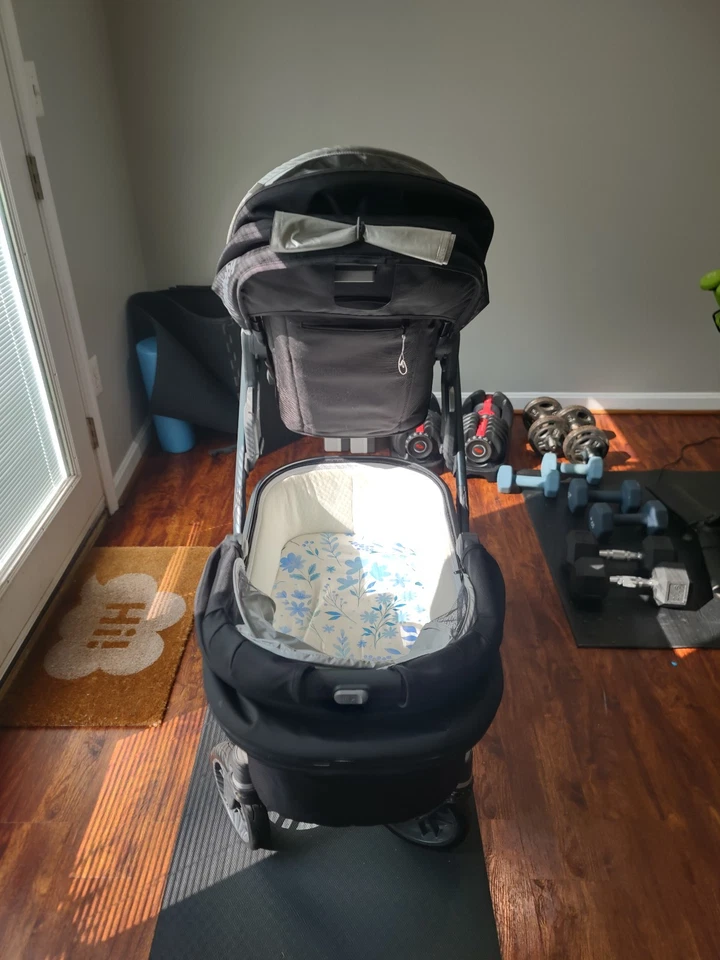 Cochecito de bebé UPPAbaby VISTA - negro + moisés + asiento para niños pequeños + bolsa de viaje Foto 3 de 4