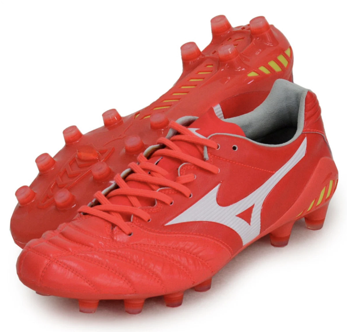 Preços baixos em Tênis de Futebol Mizuno Vermelho para Homens | eBay