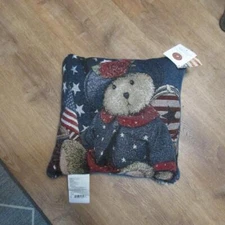 Boyd's Bear Patriotic 14"x14" Plush Jacquard Woven Pillow, New w/ Tags