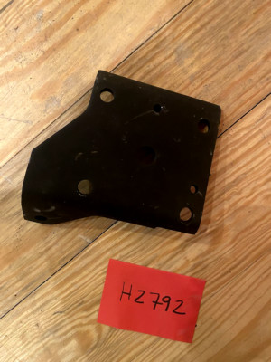 RIGHT HAND MULTI LEAF SPRING & SHOCK ANCHOR PLATE 1968-1969 FIREBIRD/CAMARO 