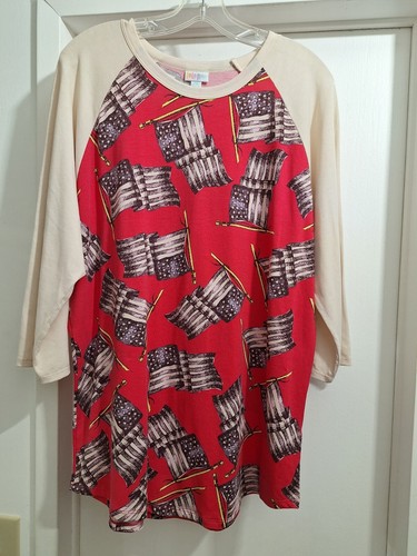 Chemise LuLaRoe Amy Neuve Avec étiquettes - Taille S - Motif Rayures Et étoiles Américain