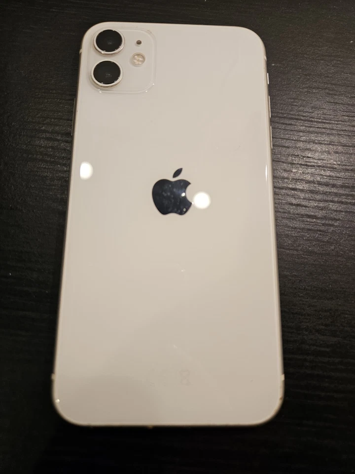 Apple iPhone 11 64GB, white, EE, 73% BH, good condition, faulty speaker. - Image 2 of 4