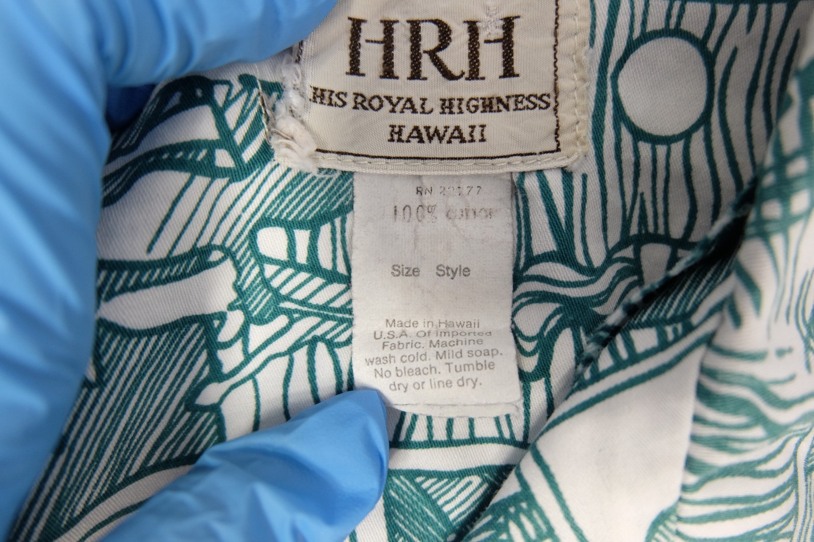 HRH Green and White Hawaiian Aloha Ocean Fish Hooks Panel Shirt Size Medium image 9