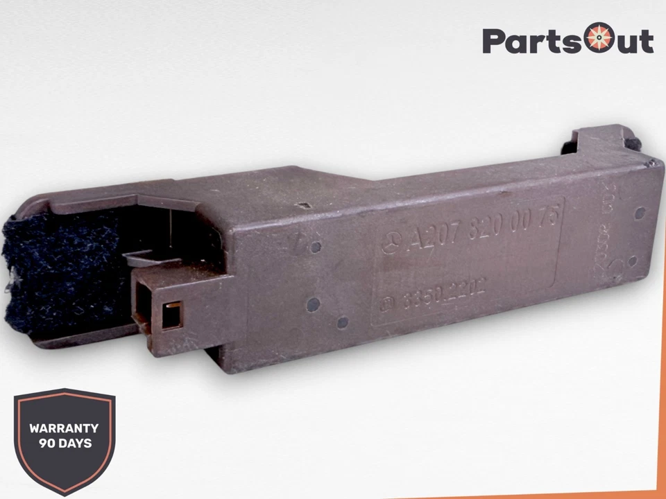 12-18 Mercedes W218 CLS 550 Keyless Entry Antenna Control Module - Image 2 of 4