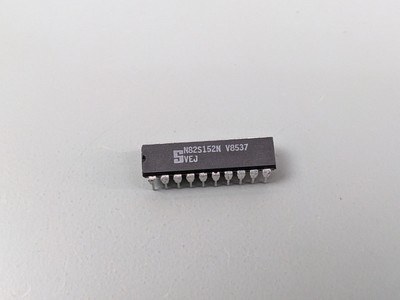 Signetics N82S152N Programmable Logic Array IC