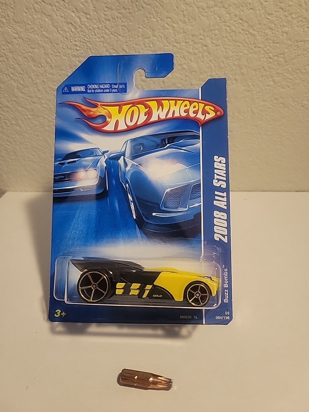 Hot Wheels 2008 All Stars Buzz Bombs 064/196 Black & Yellow MOVING WINGS 