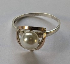 Vintage ring sterling silver 925 Size 13 Weight 2.52 g. Pearl. Gold insert 9 ct.