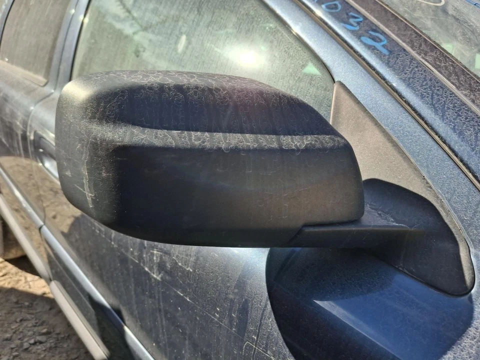 2006 VOLVO C70 Driver Sun Visor with Illumination - Used, GRY 4DR SUV TAN - Image 4 of 4