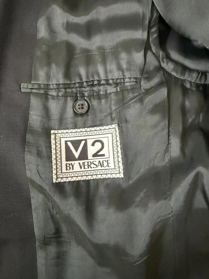 V2 Versace Black Fine Wool Suit Jacket  Size 36R - Image 3 of 4